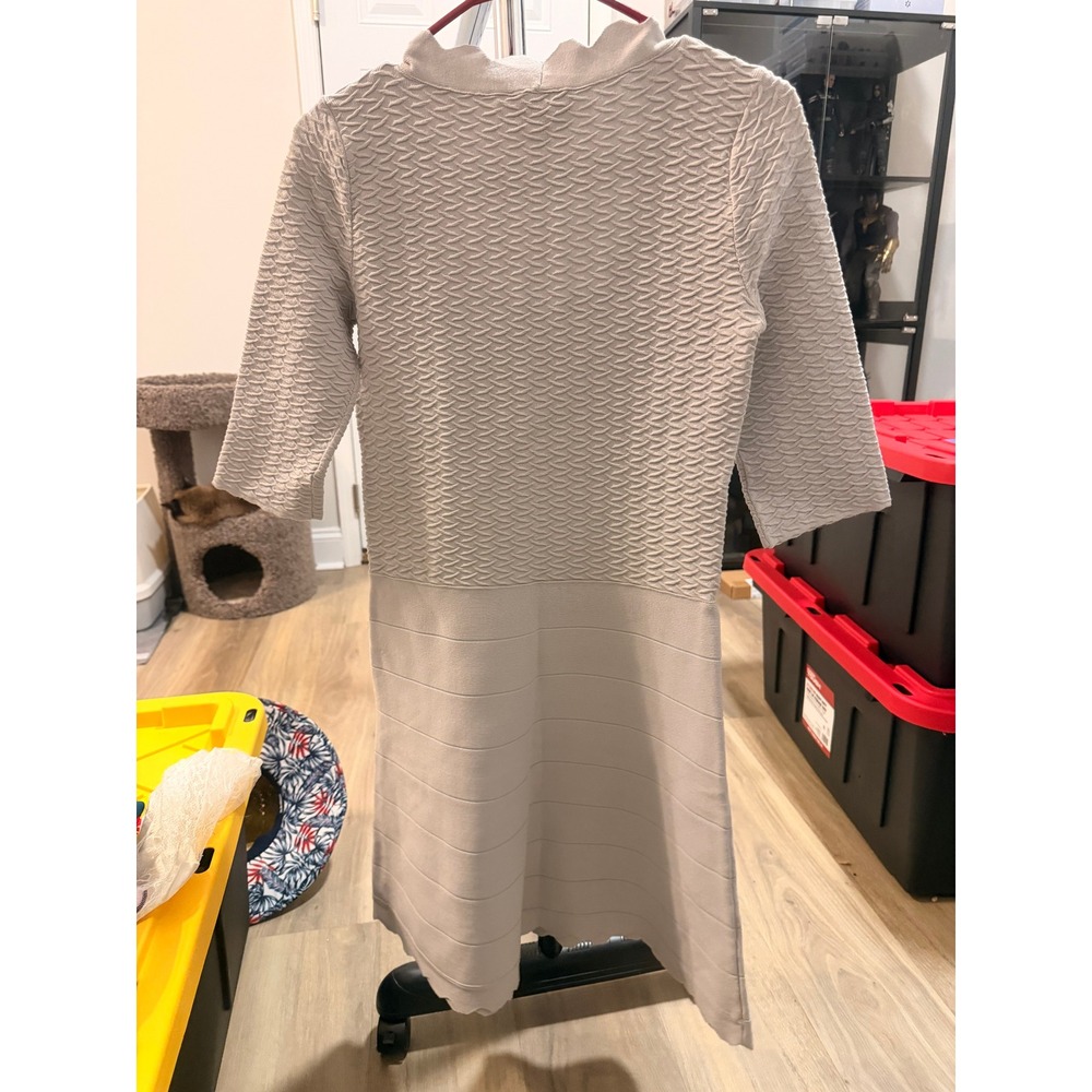 Emporio Armani Scalloped Knit Fit & Flare Dress Light Grey Size 42 3X2A04 2M19Z - Picture 3 of 3